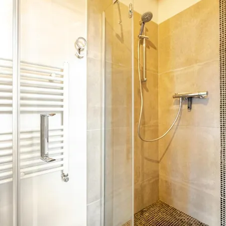 T2 Cosy Avec Balcon A 800m Du D'annecy Apartamento Annecy